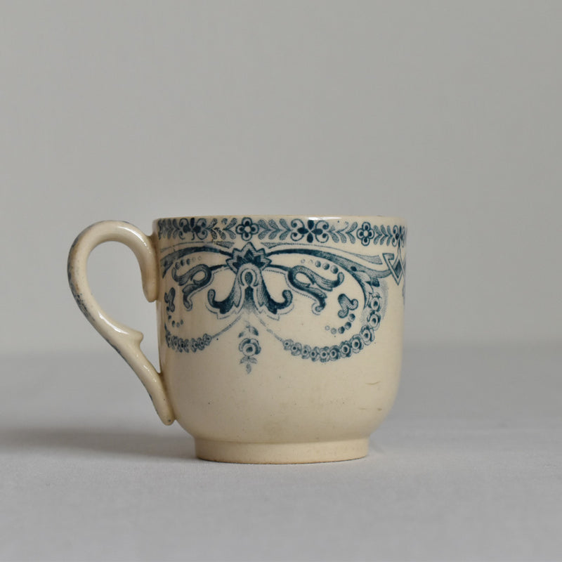 Antique Cup Au planteur de Caiffa Guirlande B