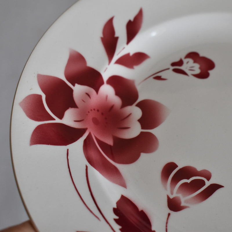 Vintage Plate, Moulin des Loups, Fleur Rouge B