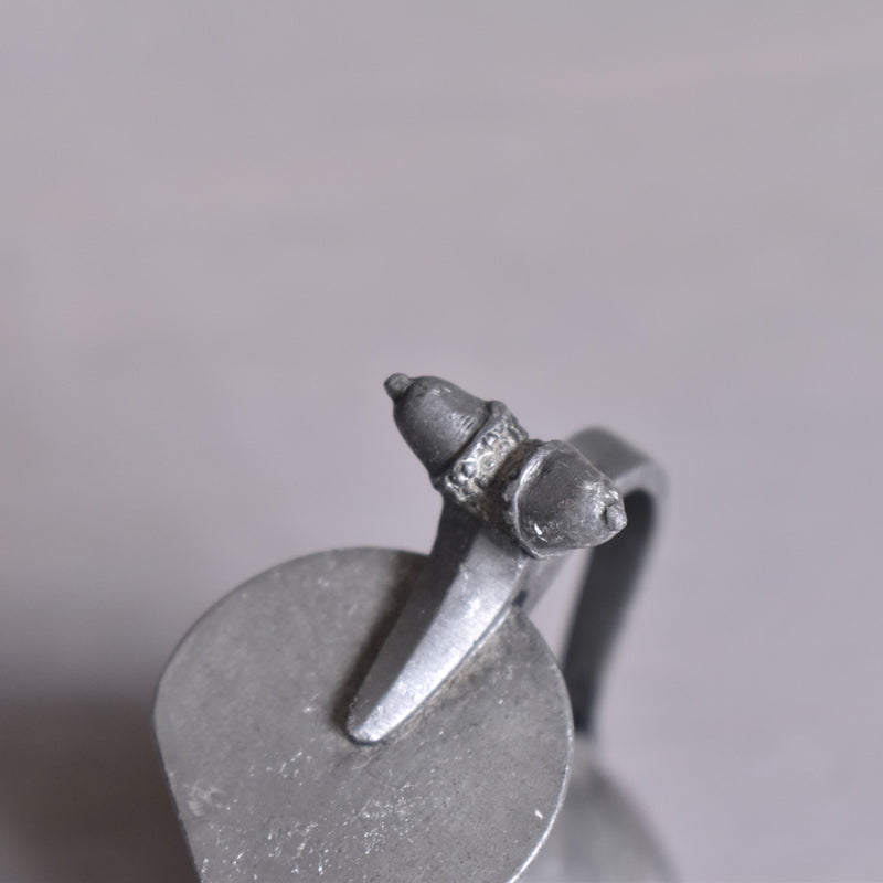 ピューター　ミニジャグ　どんぐりA