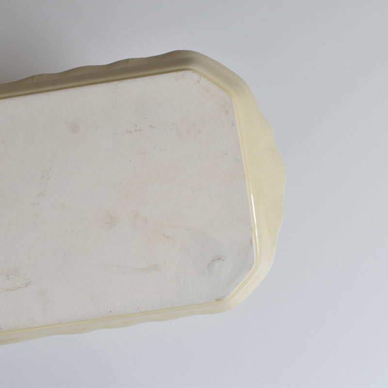 Vintage petal-rim cake plate, kiln unknown
