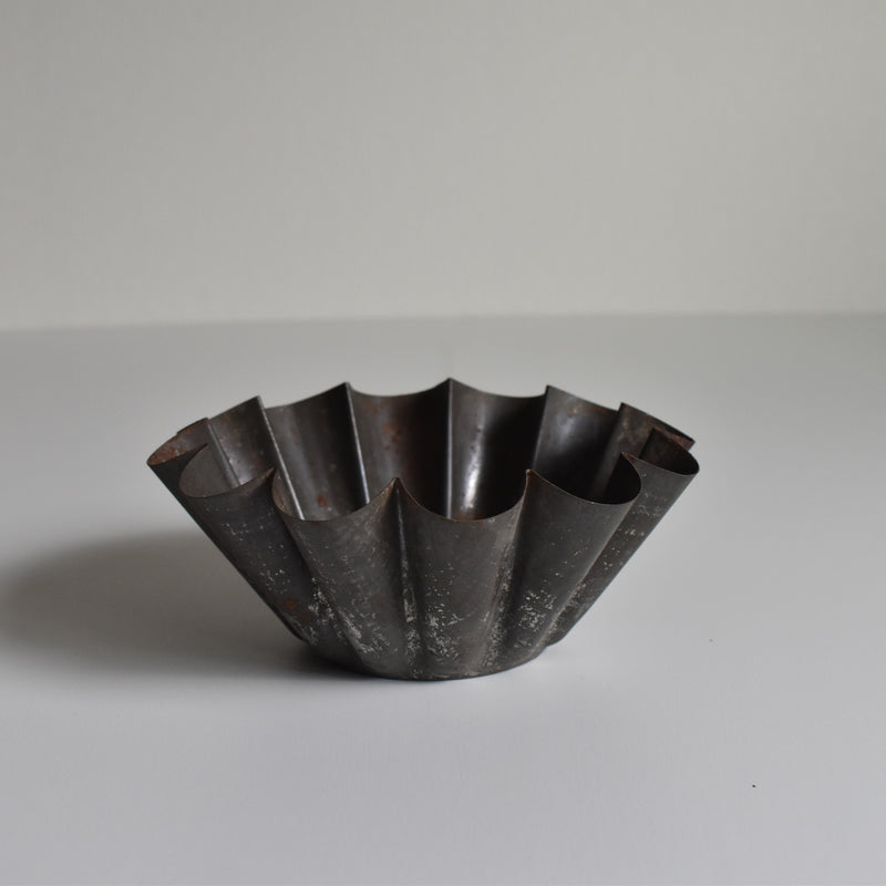 Antique Cake Mold B "Flan Lyonnais"