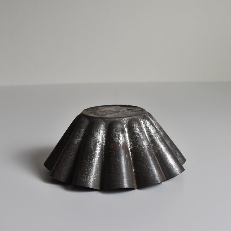 Antique Cake Mold B "Flan Lyonnais"