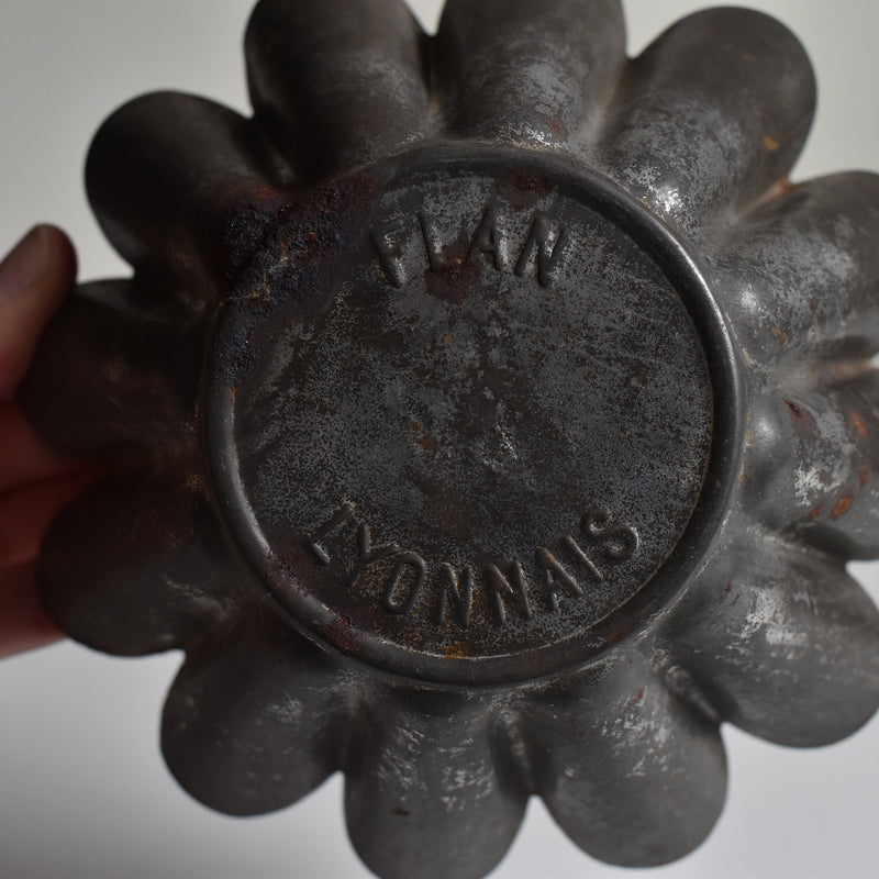 Antique Cake Mold B "Flan Lyonnais"