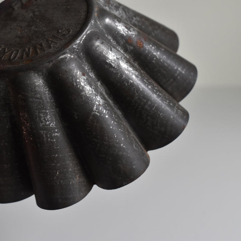 Antique Cake Mold B "Flan Lyonnais"