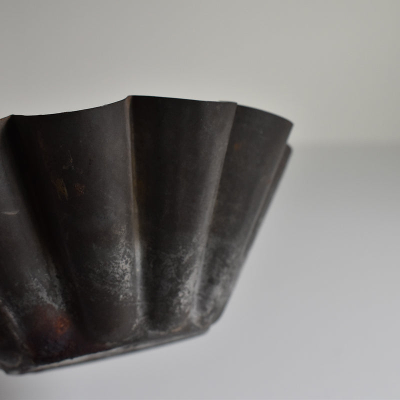 Antique Cake Mold B "Flan Lyonnais"