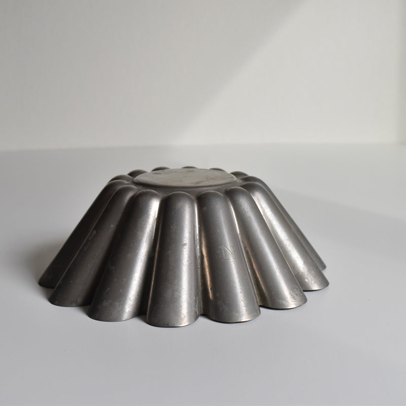 Antique Cake Pan, D "Nickel"