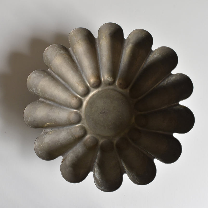 Antique Cake Pan, D "Nickel"
