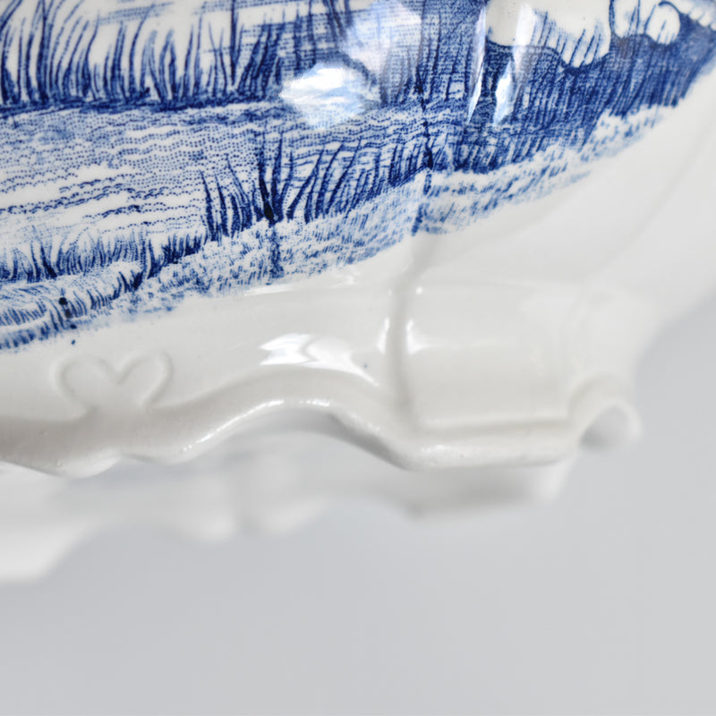 Vintage Soup Tureen, Lunéville, English Style (displayed at the Osaka store)