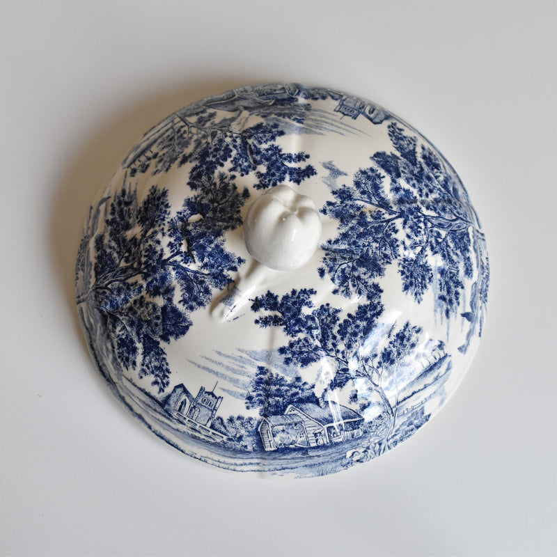 Vintage Soup Tureen, Lunéville, English Style (displayed at the Osaka store)