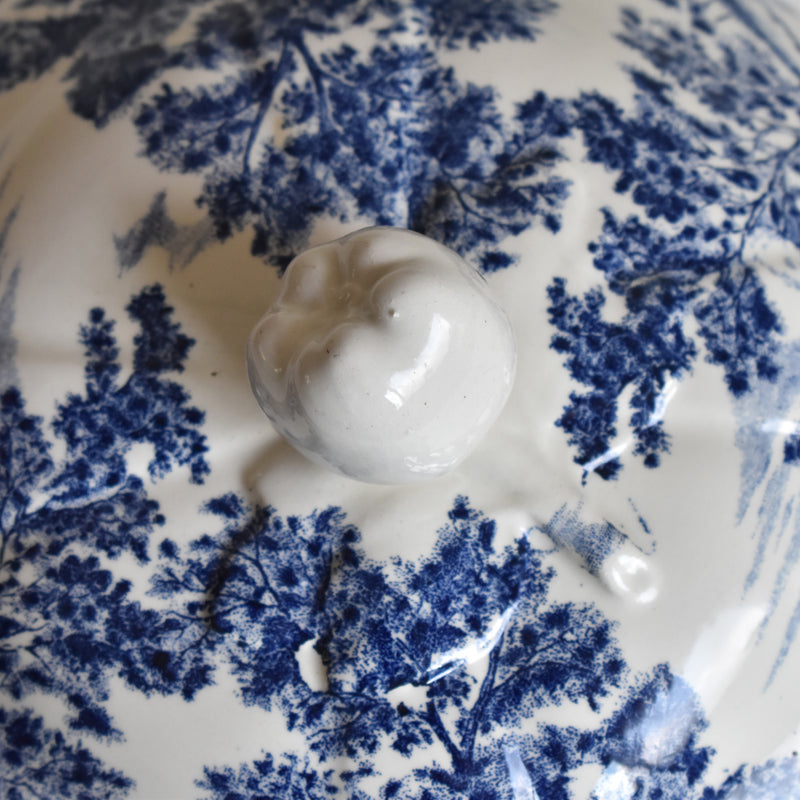 Vintage Soup Tureen, Lunéville, English Style (displayed at the Osaka store)