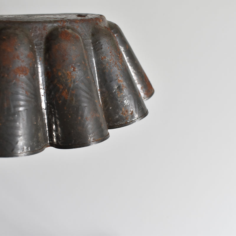 Antique cake mold C