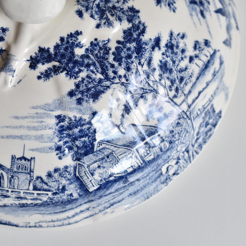 Vintage Soup Tureen, Lunéville, English Style (displayed at the Osaka store)