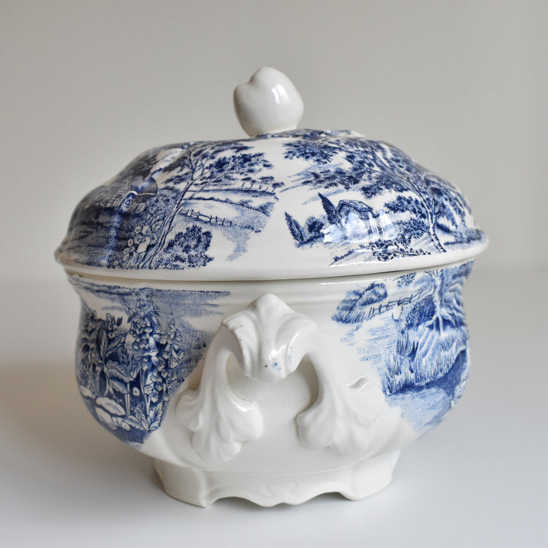 Vintage Soup Tureen, Lunéville, English Style (displayed at the Osaka store)