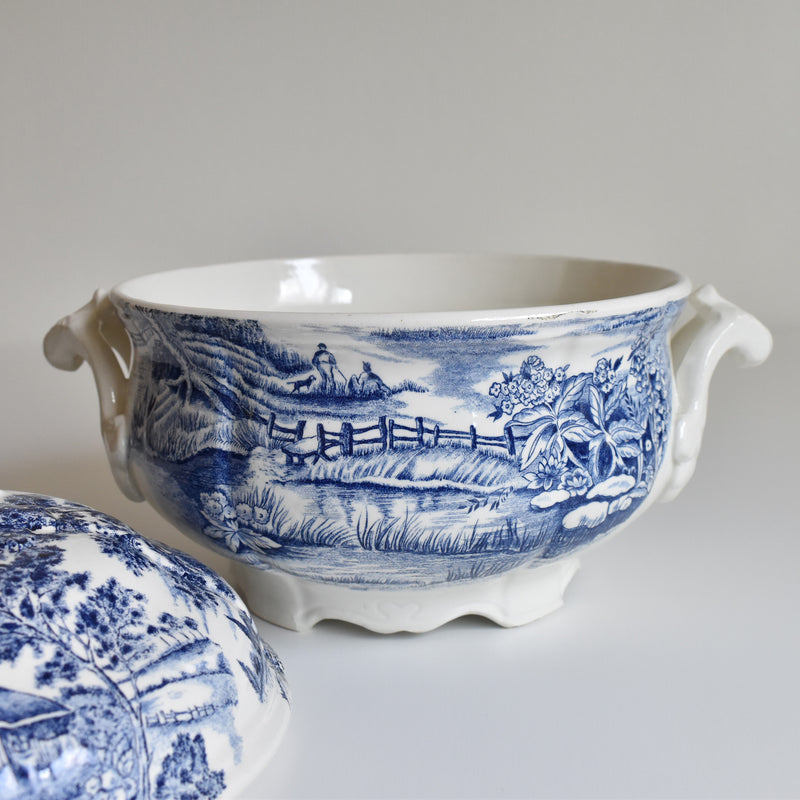Vintage Soup Tureen, Lunéville, English Style (displayed at the Osaka store)
