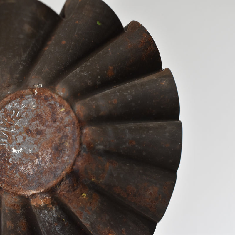 Antique Cake Mold B "Flan Lyonnais"