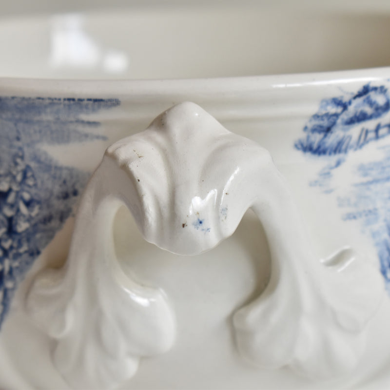 Vintage Soup Tureen, Lunéville, English Style (displayed at the Osaka store)