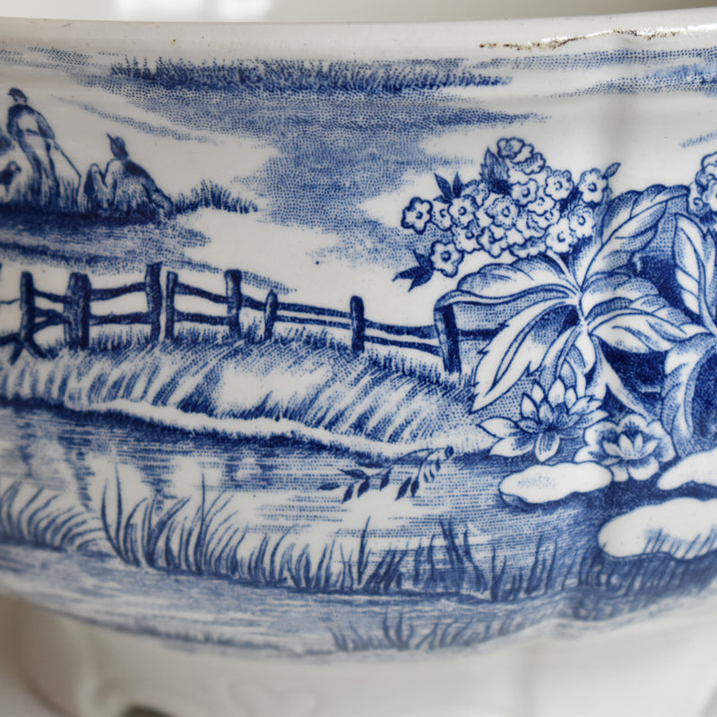 Vintage Soup Tureen, Lunéville, English Style (displayed at the Osaka store)