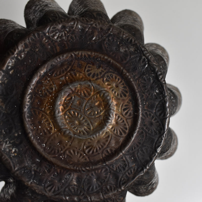 Antique cake mold E