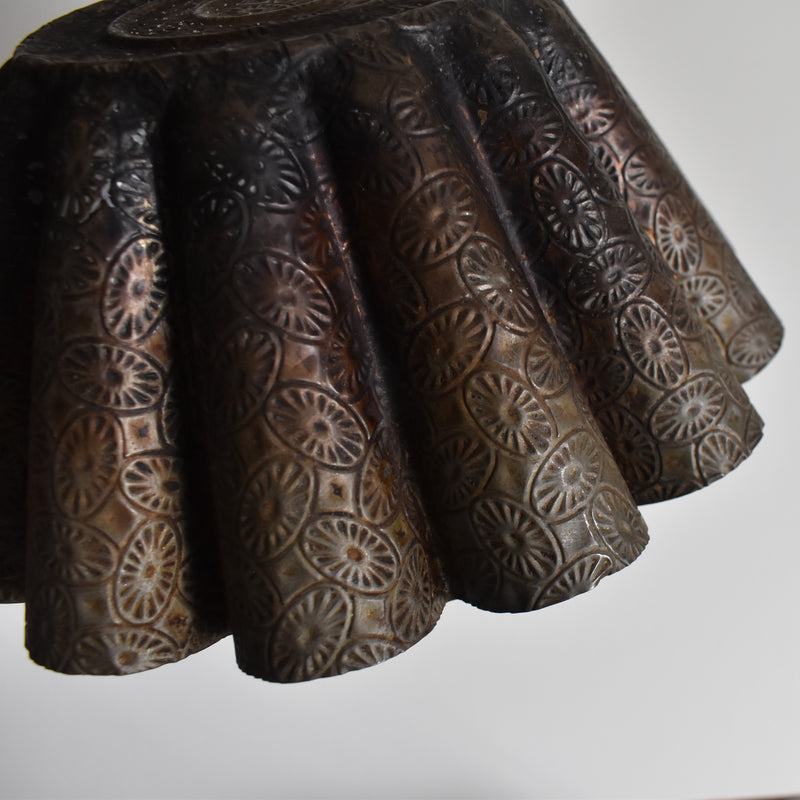 Antique cake mold E