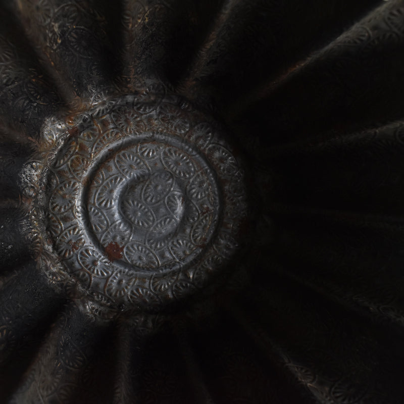 Antique cake mold E