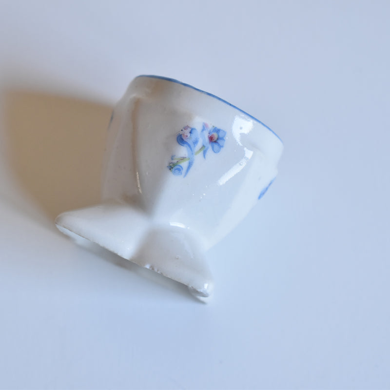 Antique Egg Cup Fleurs Bleues B