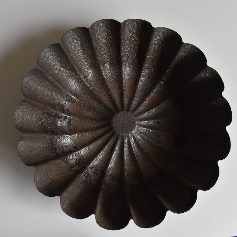Antique cake mold F
