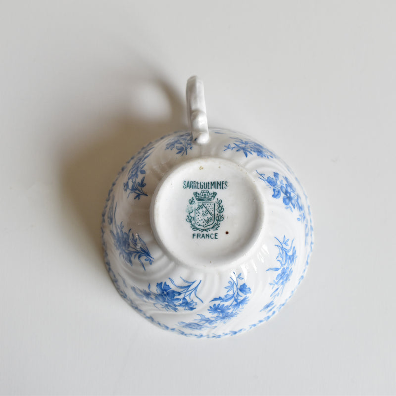 Antique cup, Sarreguemines, Perles Fleurs Bleues B