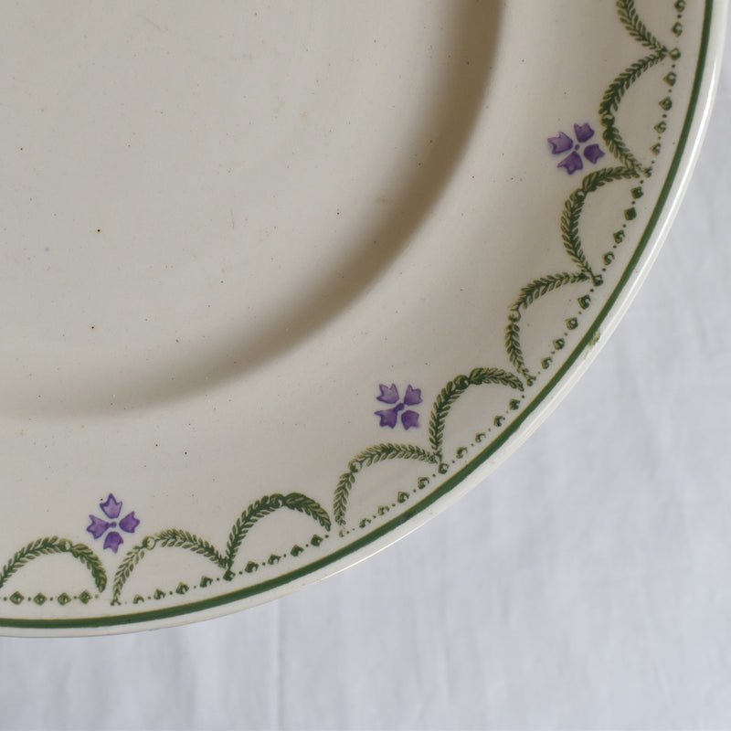 Antique footed plate Ronoui Violetta