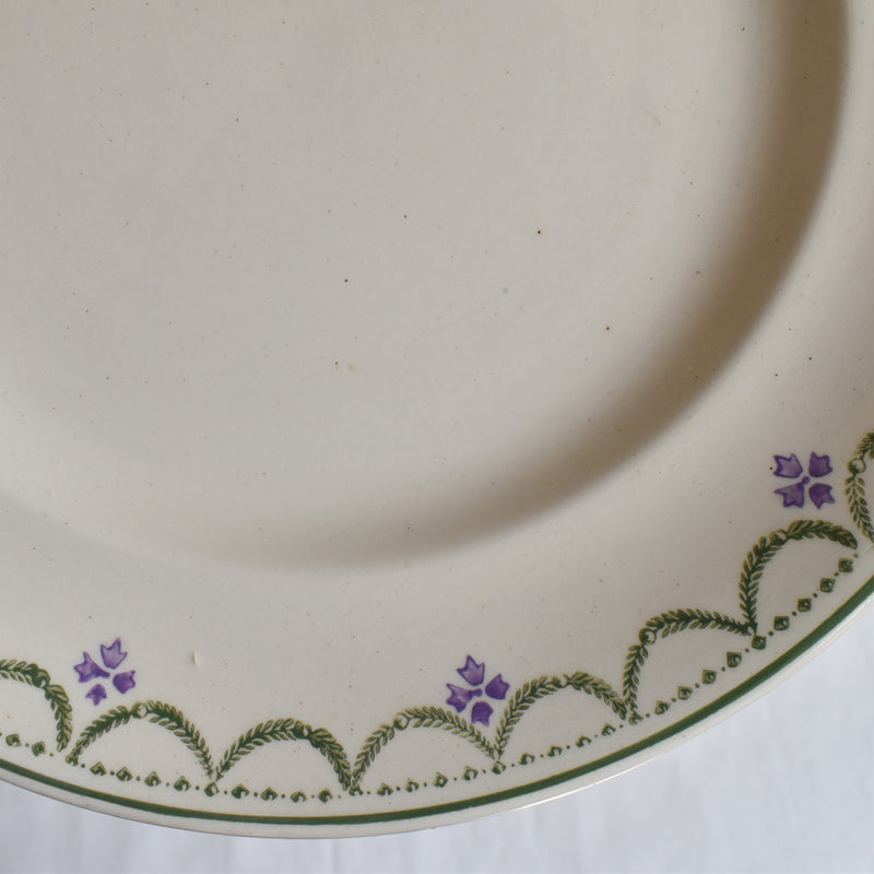 Antique footed plate Ronoui Violetta