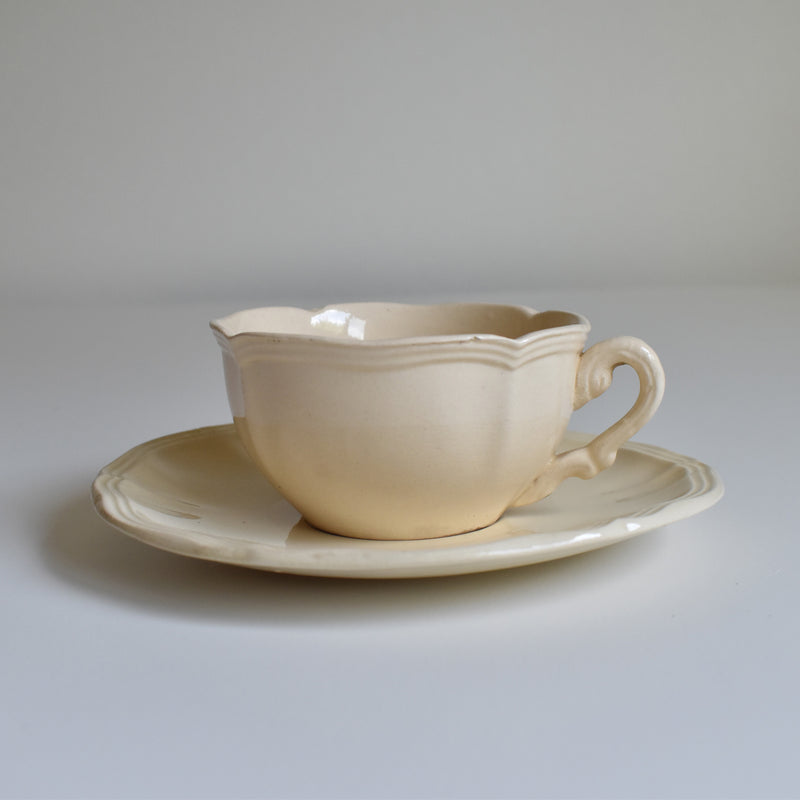 Vintage Tea Cup & Saucer - Petal Rim D