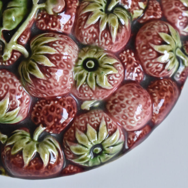 Vintage Barbotine Basket, Digoin & Sarreguemines, Fraises