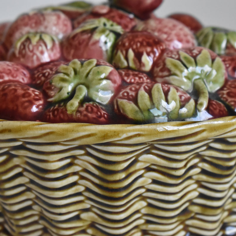 Vintage Barbotine Basket, Digoin & Sarreguemines, Fraises
