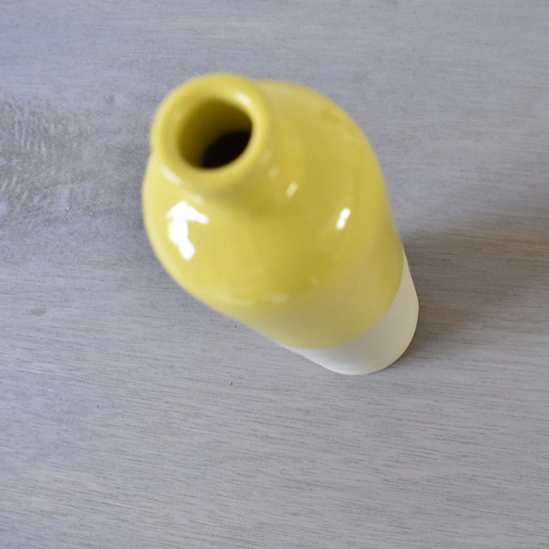 ディゴワンのオイルボトル　ムタルドジョーヌ　上