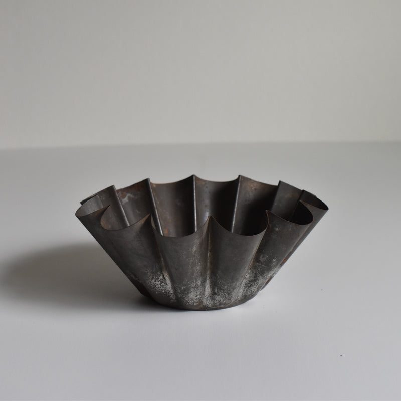 Antique Cake Mold B "Flan Lyonnais"