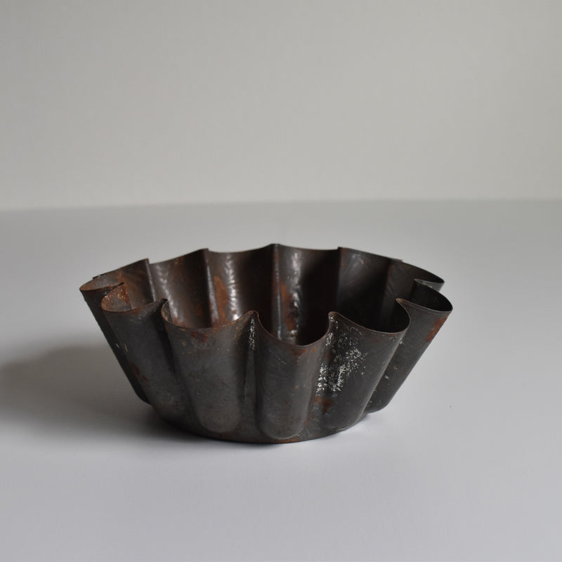 Antique cake mold C