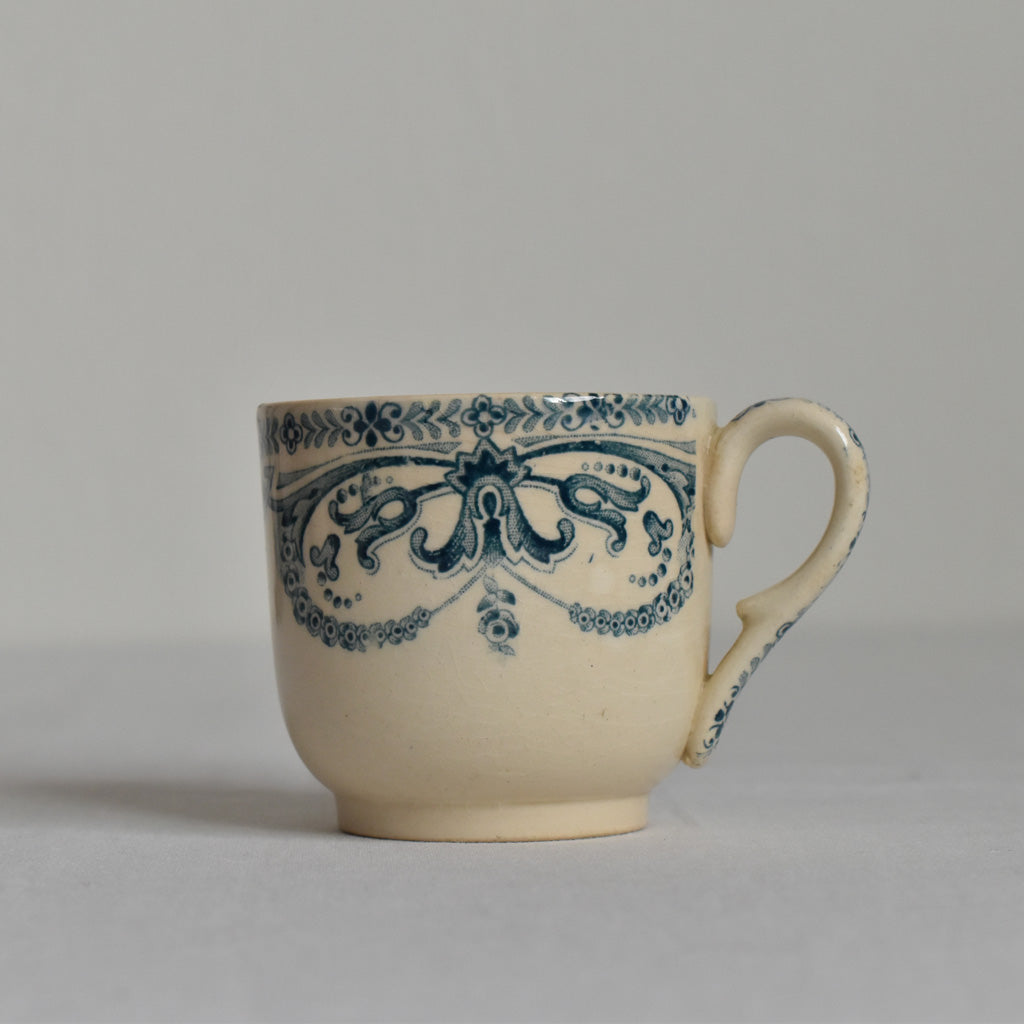 アンティーク カップ Au planteur de Caiffa Guirlande B — Loane Interior