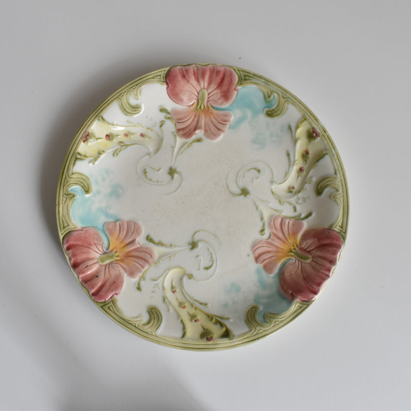 Antique dessert plate Lunéville Barbotine Pensée B