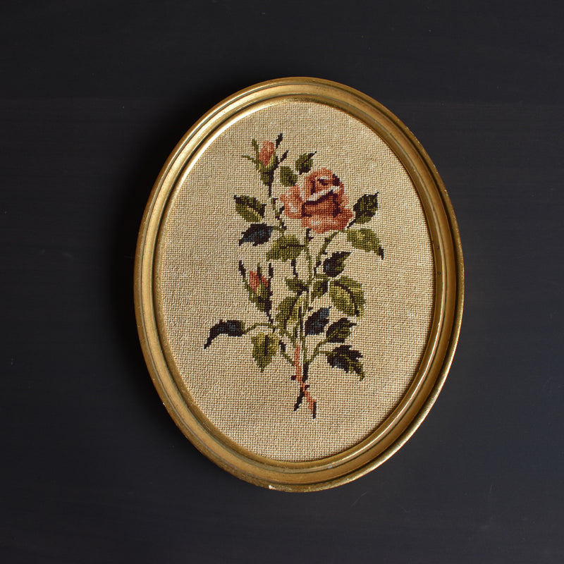 Vintage Oval Frame "Cross-stitch Rose"