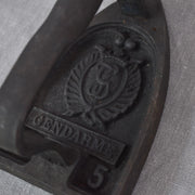 フランス　アンティーク　アイロン　Gendarme ロゴ