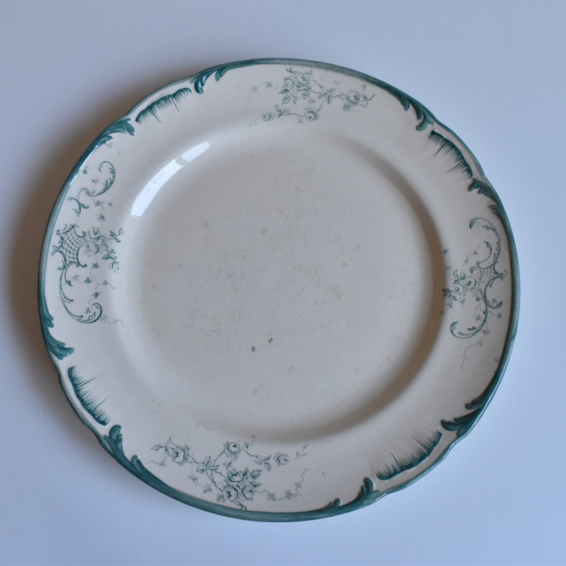 Antique plate, Longchamp, Petite roses C