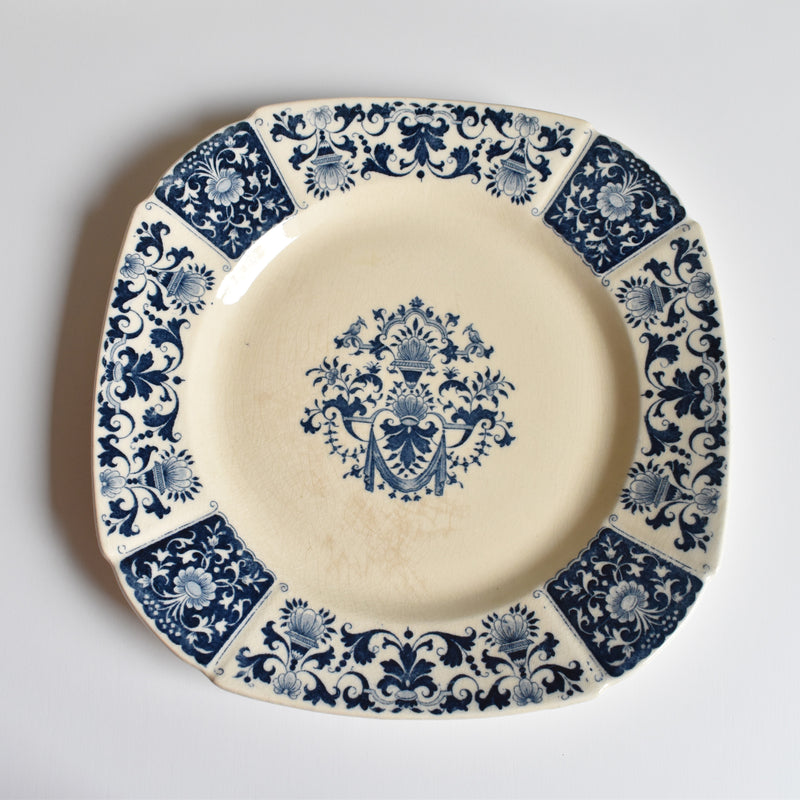 Antique Plate: E.Bourgeois (Gien) Ibis Carré Bleu A