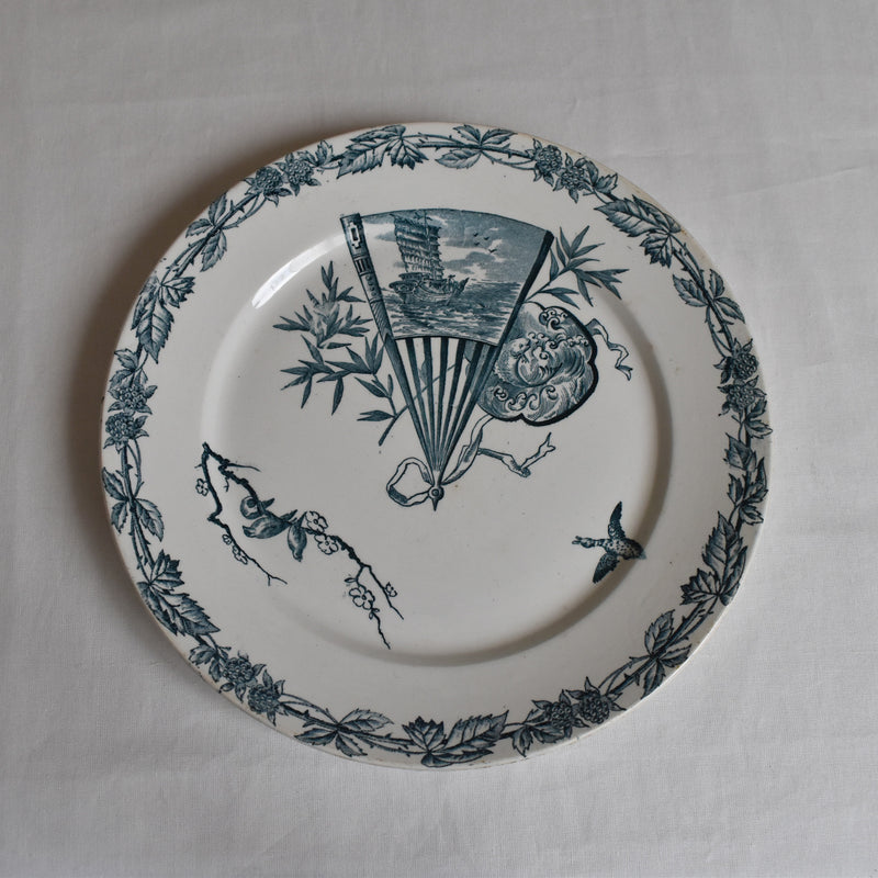 Antique plate Pecsonne Eventail