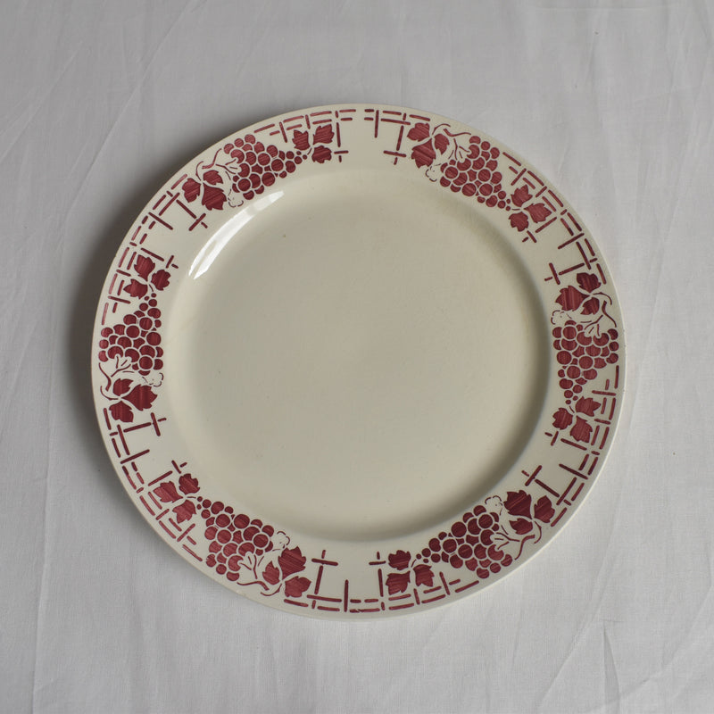 Vintage plate Moulin des Loups Raisin E