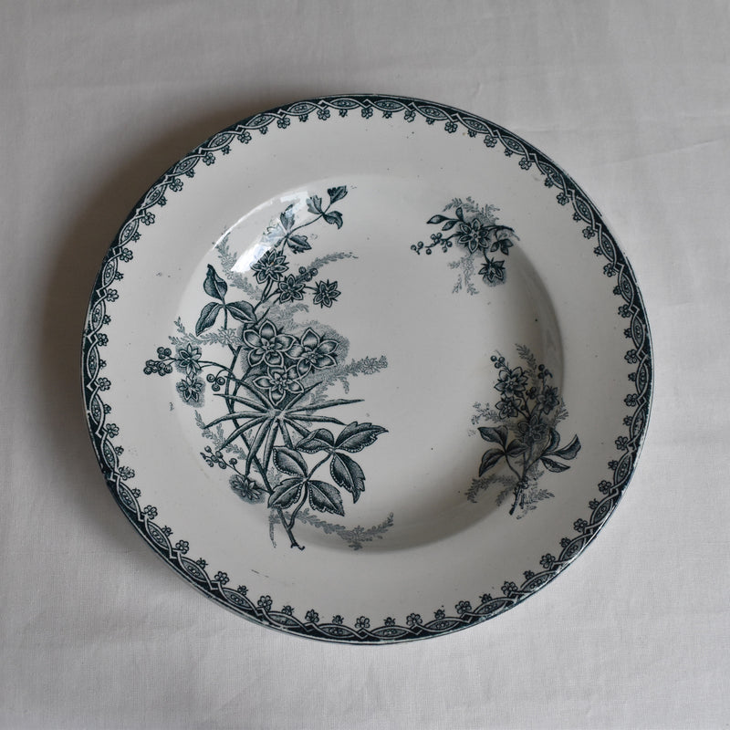 Antique deep dish - Saint-Amand Dinorose Margot