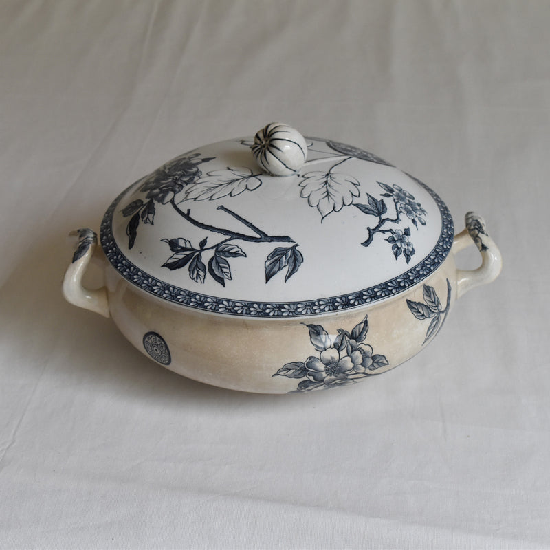 Antique Tureen Grande Époque (E. BOURGEOIS) Marguerite