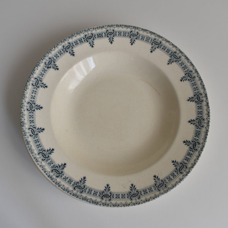 Antique deep plate TERRE DE FER Boëtie D