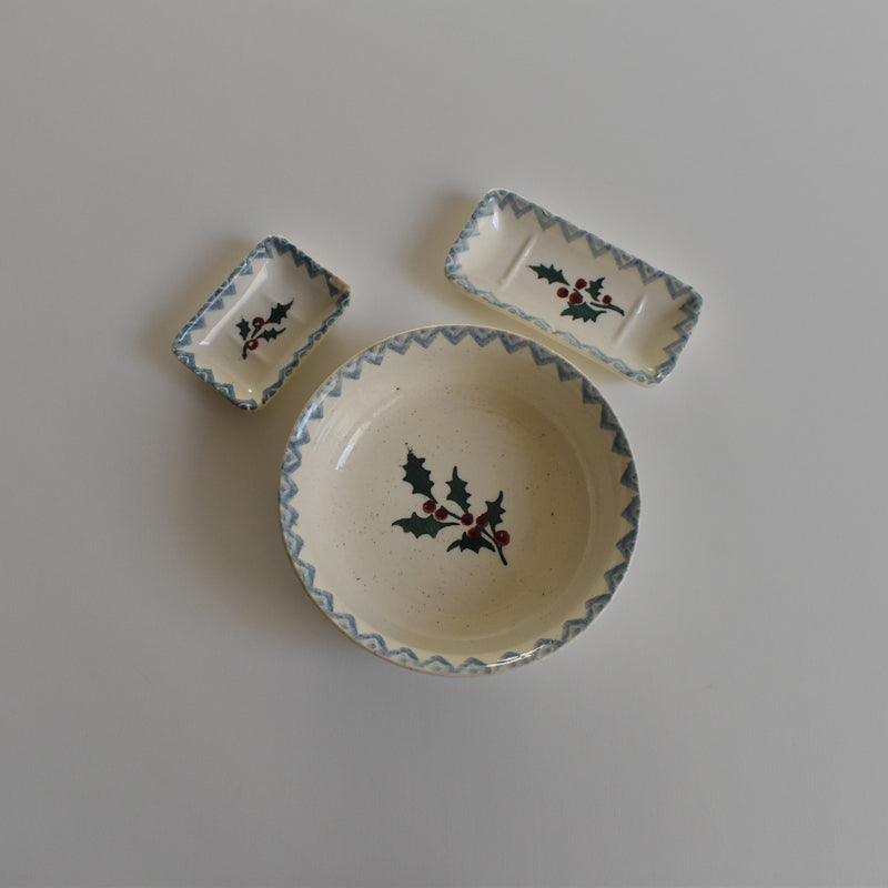 Antique Doll Toiletries Set - Houx (Holly)