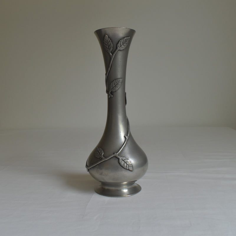 ヴィンテージピューター 花瓶 Rose Design(大阪店に展示中）