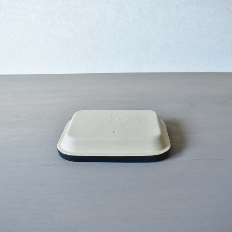 ディゴワン　グラタン皿　ブルーニュイ　裏