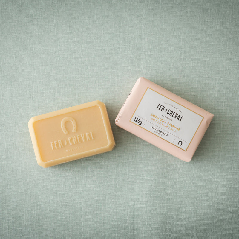 フェールシュヴァル　fer a cheval フレグランスマルセイユソープ　ローズペタル　中身＆パッケージ